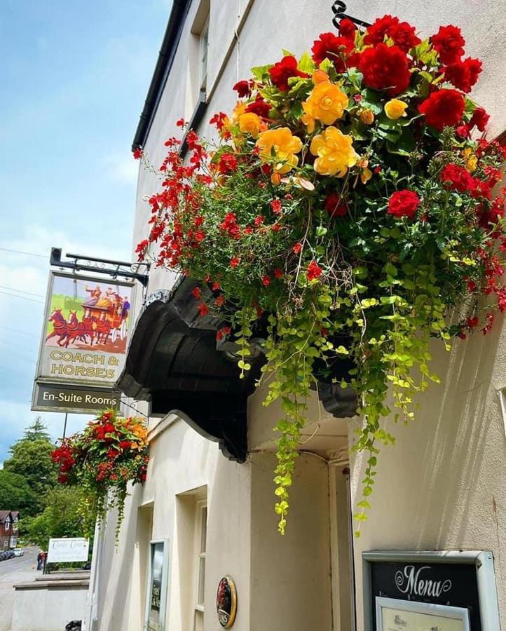 The Coach And Horses Inn Chepstow Eksteriør billede