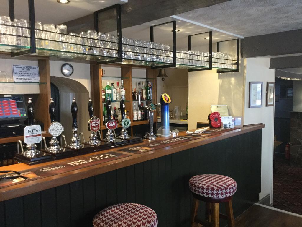 The Coach And Horses Inn Chepstow Eksteriør billede