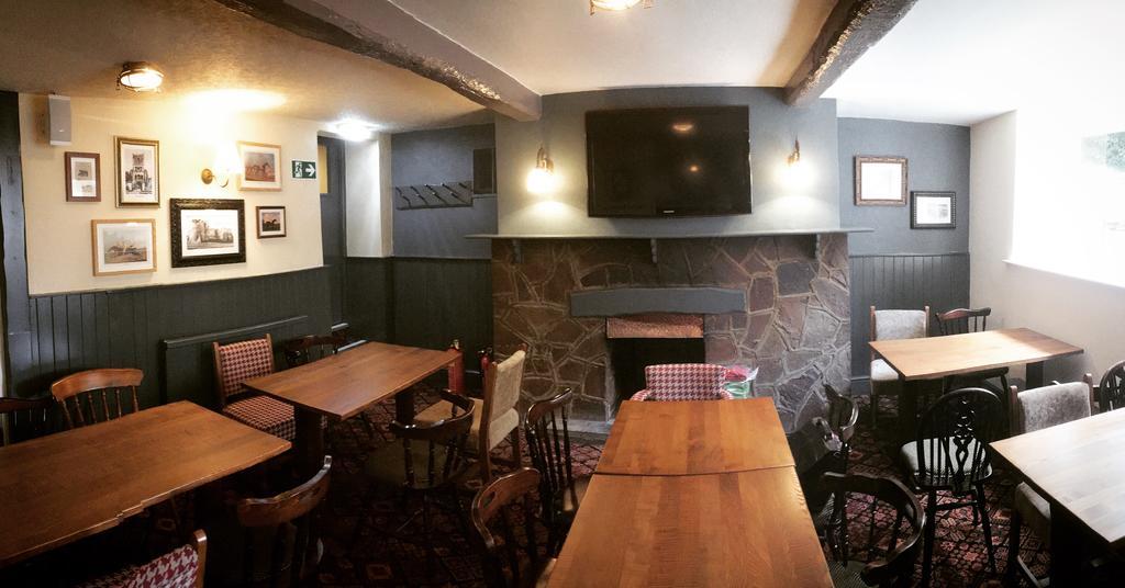 The Coach And Horses Inn Chepstow Eksteriør billede