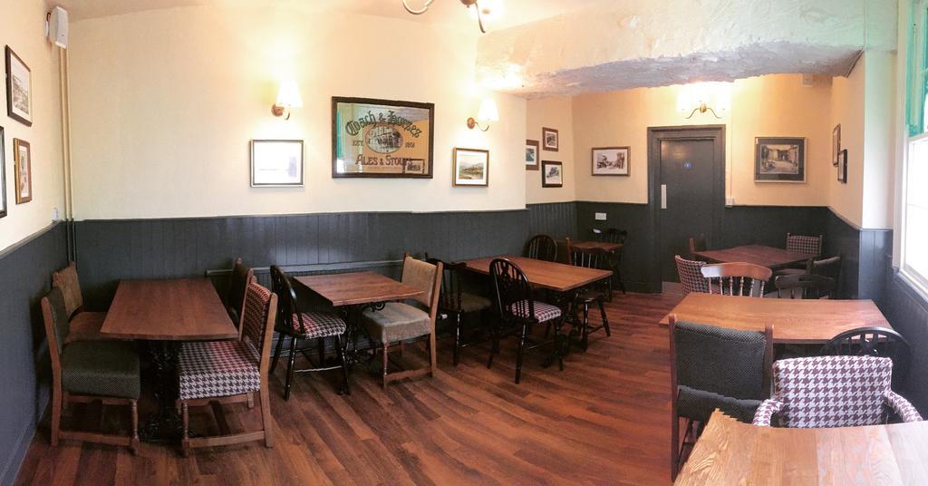 The Coach And Horses Inn Chepstow Eksteriør billede