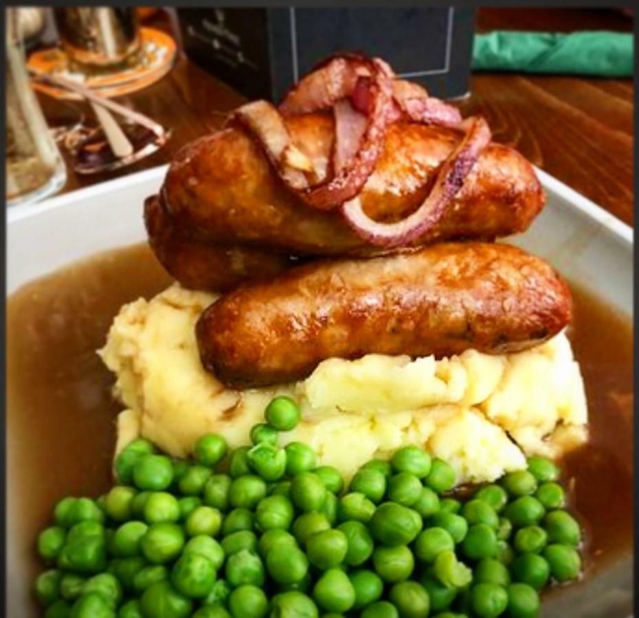 The Coach And Horses Inn Chepstow Eksteriør billede